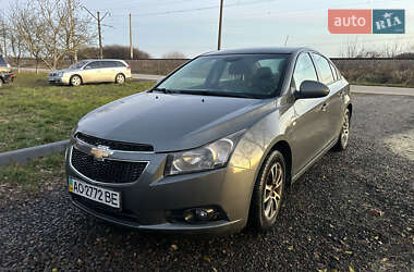 Седан Chevrolet Cruze 2011 в Ужгороді