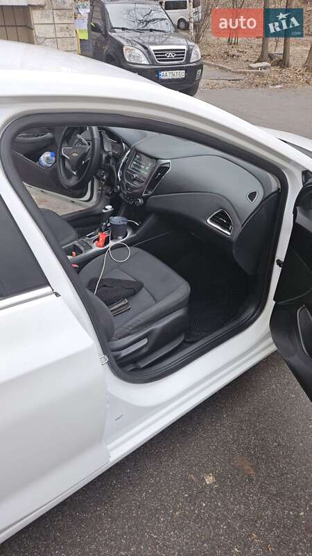 Седан Chevrolet Cruze 2016 в Києві