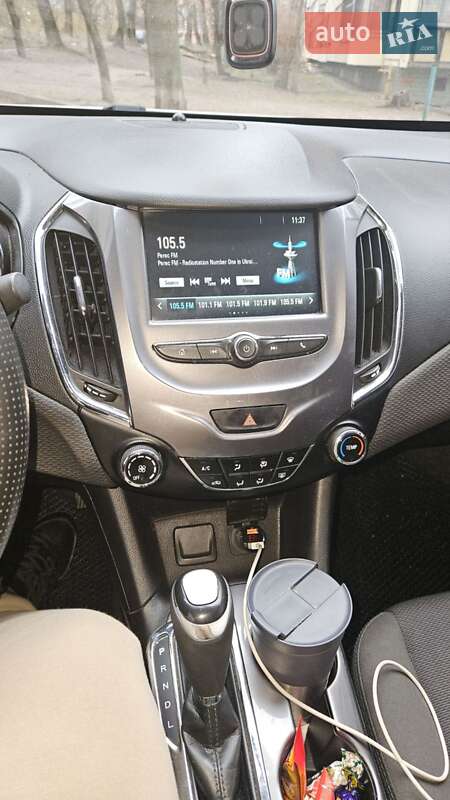 Седан Chevrolet Cruze 2016 в Києві