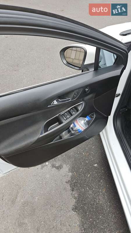 Седан Chevrolet Cruze 2016 в Києві