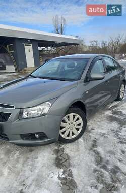 Седан Chevrolet Cruze 2010 в Львові