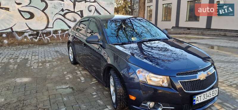 Седан Chevrolet Cruze 2014 в Івано-Франківську