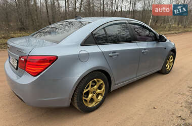 Седан Chevrolet Cruze 2010 в Коростене