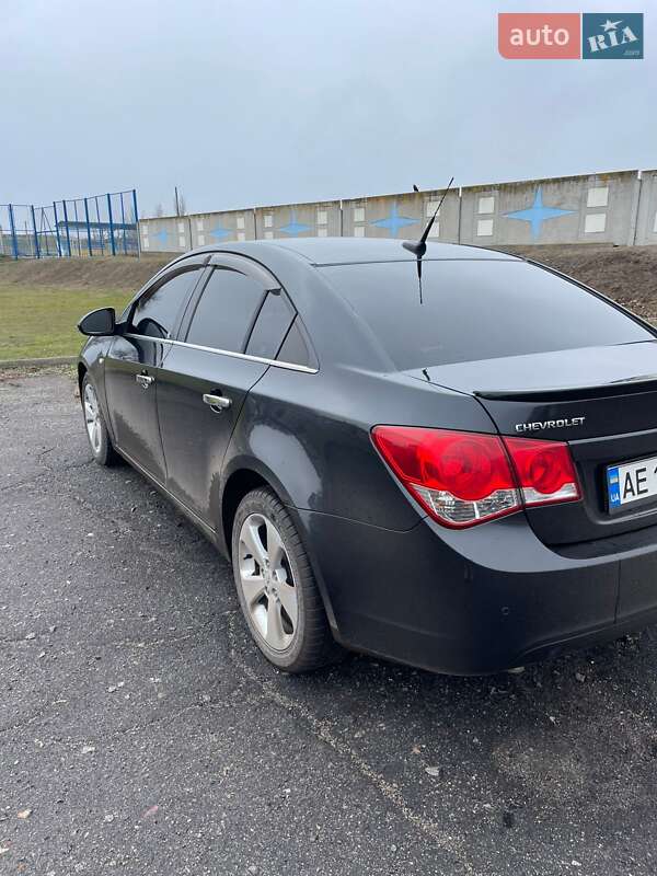 Седан Chevrolet Cruze 2009 в Днепре