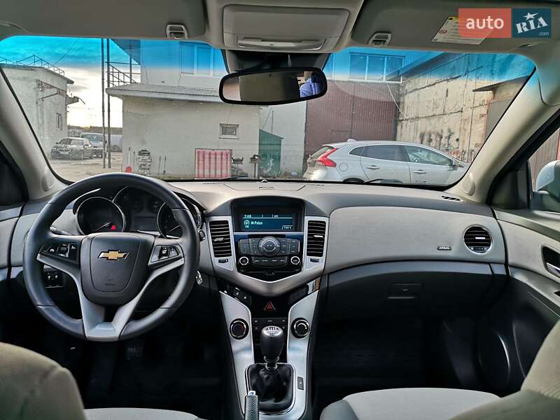 Седан Chevrolet Cruze 2010 в Калуше