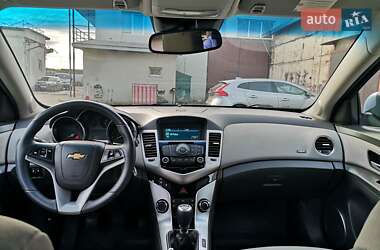 Седан Chevrolet Cruze 2010 в 