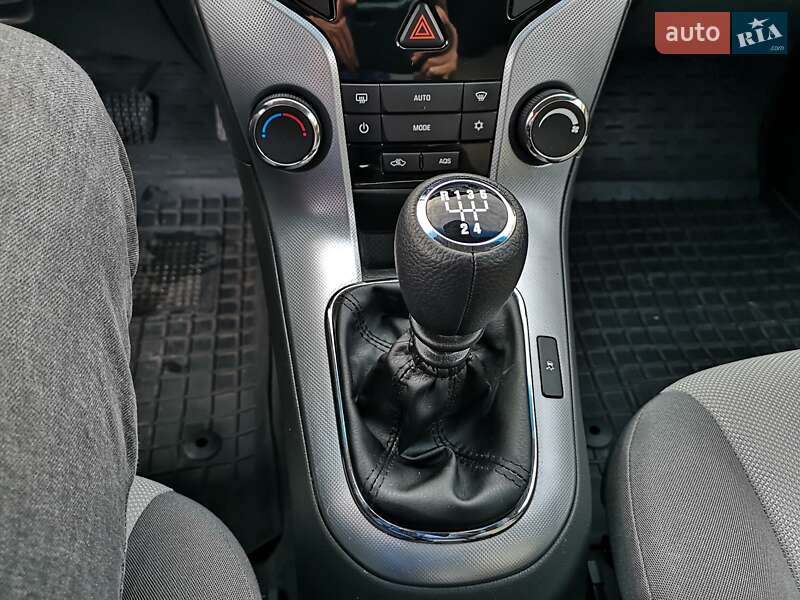 Седан Chevrolet Cruze 2010 в Калуше