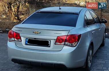 Седан Chevrolet Cruze 2011 в Новомосковске