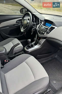 Седан Chevrolet Cruze 2011 в Запоріжжі