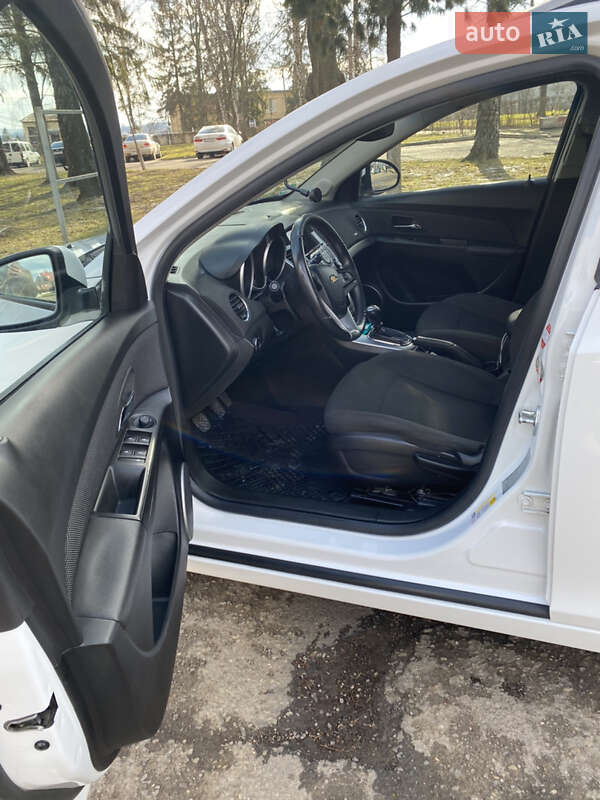 Универсал Chevrolet Cruze 2012 в Черновцах