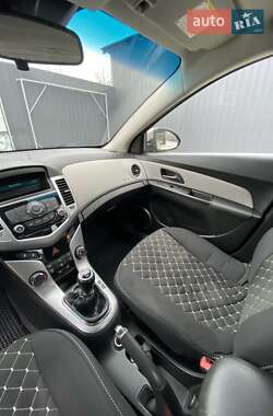 Седан Chevrolet Cruze 2011 в Тернополе