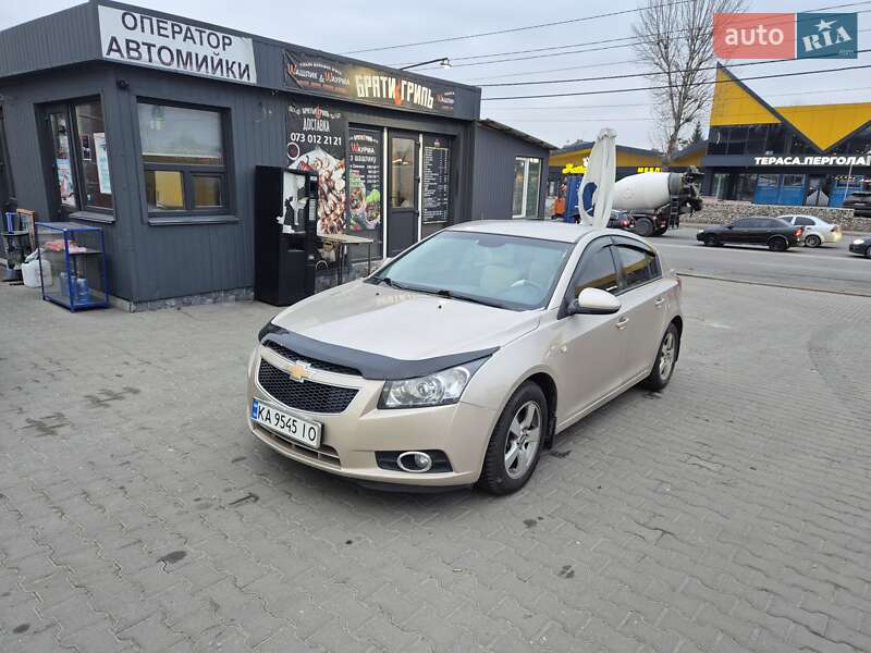 Хэтчбек Chevrolet Cruze 2012 в Киеве