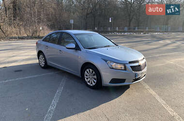 Седан Chevrolet Cruze 2009 в Полтаве