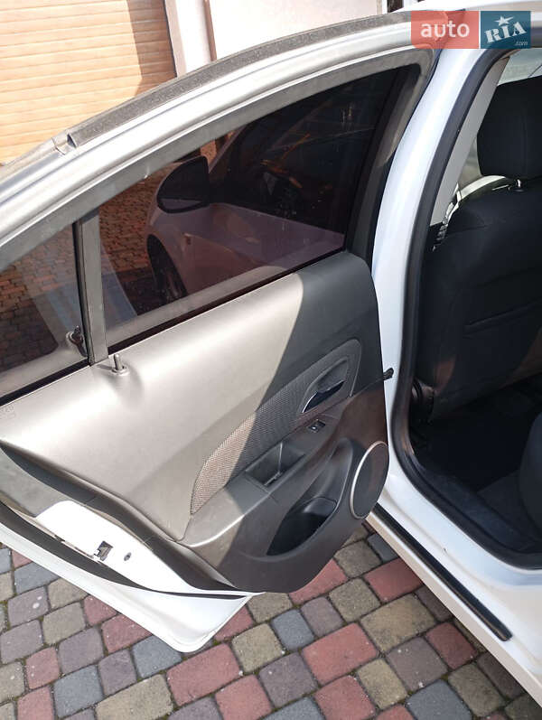 Седан Chevrolet Cruze 2012 в Мукачево фото 13 Седан Chevrolet Cruze 2012 в Мукачево