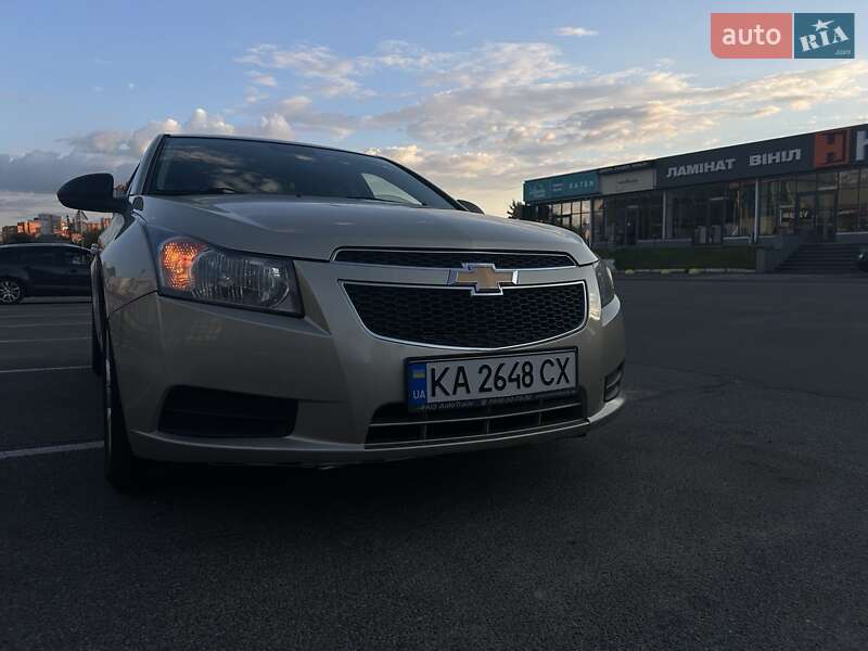 Седан Chevrolet Cruze 2012 в Киеве