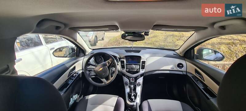 Седан Chevrolet Cruze 2012 в Івано-Франківську