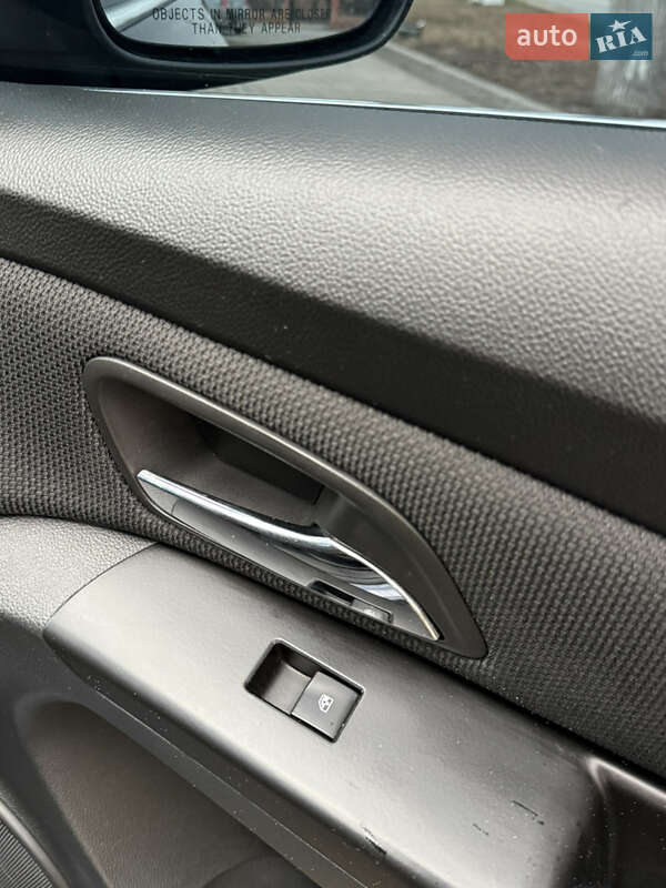 Седан Chevrolet Cruze 2014 в Харькове