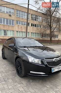Хэтчбек Chevrolet Cruze 2011 в 