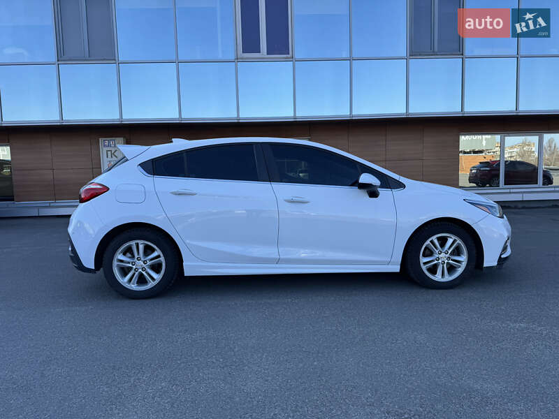 Хэтчбек Chevrolet Cruze 2017 в Софиевской Борщаговке