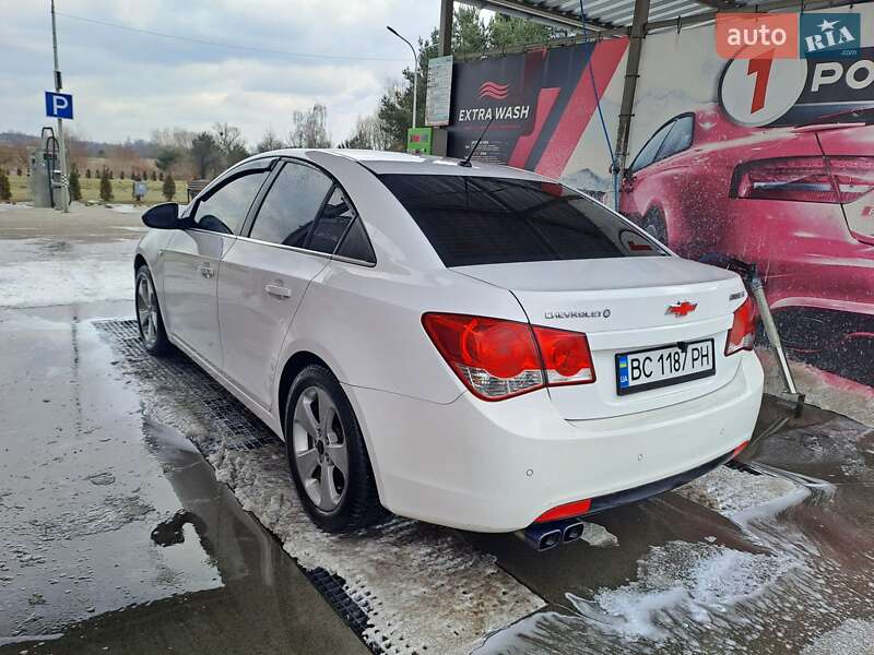 Седан Chevrolet Cruze 2009 в Мостиській