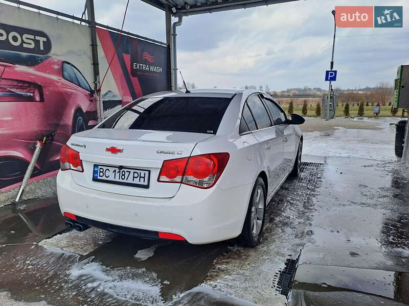 Седан Chevrolet Cruze 2009 в Мостиській