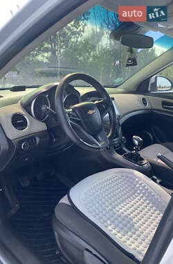 Седан Chevrolet Cruze 2010 в 