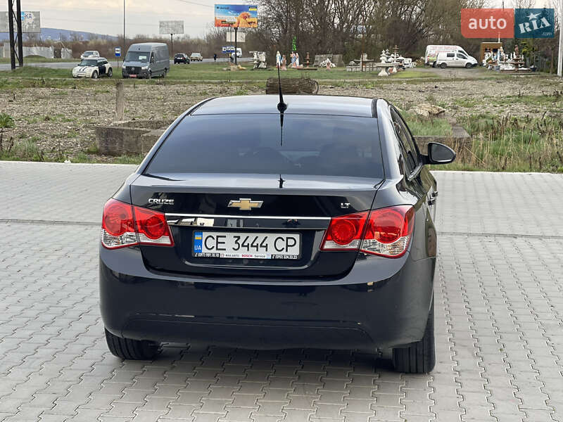 Седан Chevrolet Cruze 2014 в Черновцах