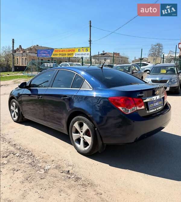 Седан Chevrolet Cruze 2010 в Сумах