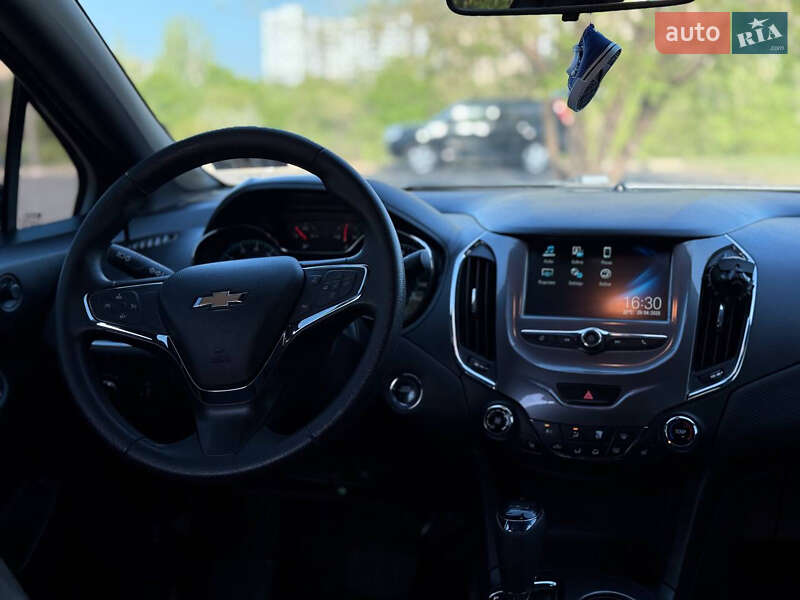 Седан Chevrolet Cruze 2018 в Кривом Роге