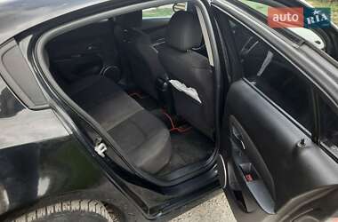 Хетчбек Chevrolet Cruze 2011 в 