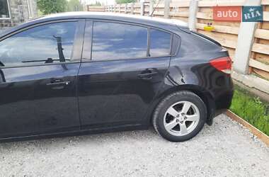 Хетчбек Chevrolet Cruze 2011 в 