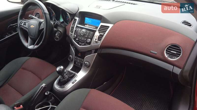 Седан Chevrolet Cruze 2011 в Сумах