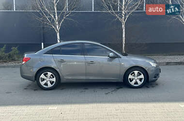 Седан Chevrolet Cruze 2011 в 