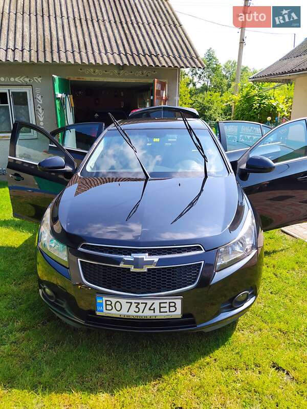 Седан Chevrolet Cruze 2010 в Тернополі