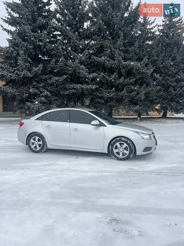 Седан Chevrolet Cruze 2013 в Полтаве фото 2 Седан Chevrolet Cruze 2013 в Полтаве