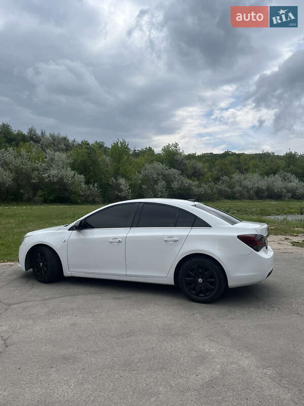 Седан Chevrolet Cruze 2011 в Днепре