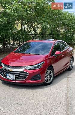 Седан Chevrolet Cruze 2017 в Львові