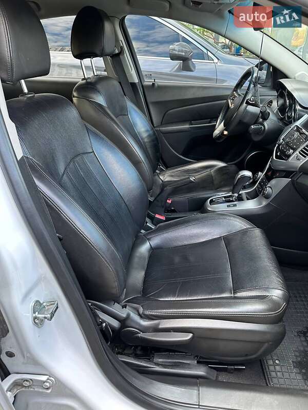 Седан Chevrolet Cruze 2012 в Киеве