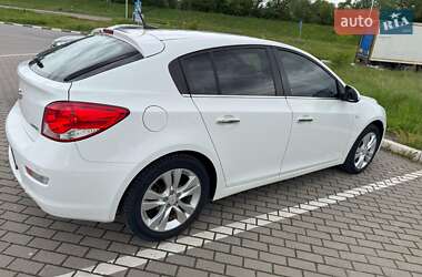 Хетчбек Chevrolet Cruze 2012 в 