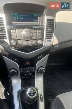 Седан Chevrolet Cruze 2012 в 