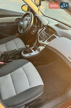 Седан Chevrolet Cruze 2011 в 