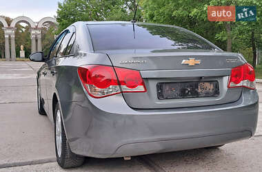 Седан Chevrolet Cruze 2010 в 
