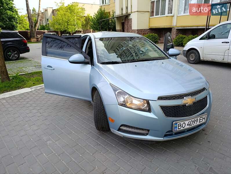Седан Chevrolet Cruze 2011 в Тернополі