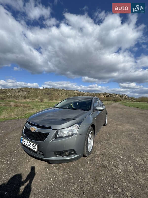 Седан Chevrolet Cruze 2011 в Южноукраинске