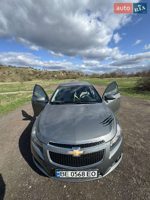 Седан Chevrolet Cruze 2011 в Южноукраинске