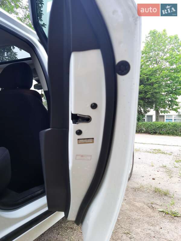 Седан Chevrolet Cruze 2013 в Великодолинском