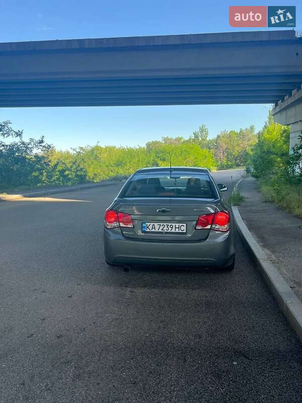 Седан Chevrolet Cruze 2009 в 