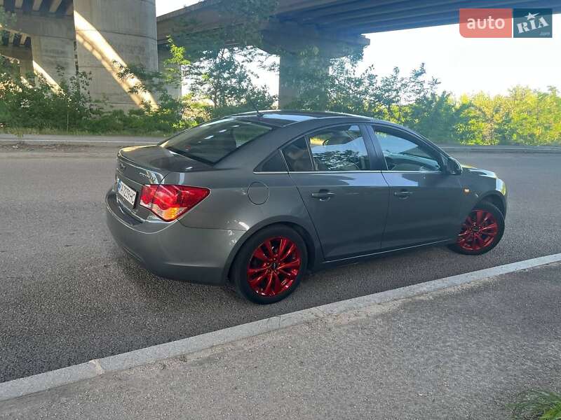 Седан Chevrolet Cruze 2009 в Запоріжжі