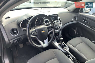 Хетчбек Chevrolet Cruze 2012 в 