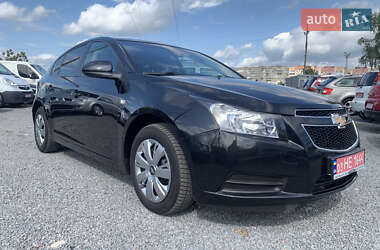 Хетчбек Chevrolet Cruze 2012 в 